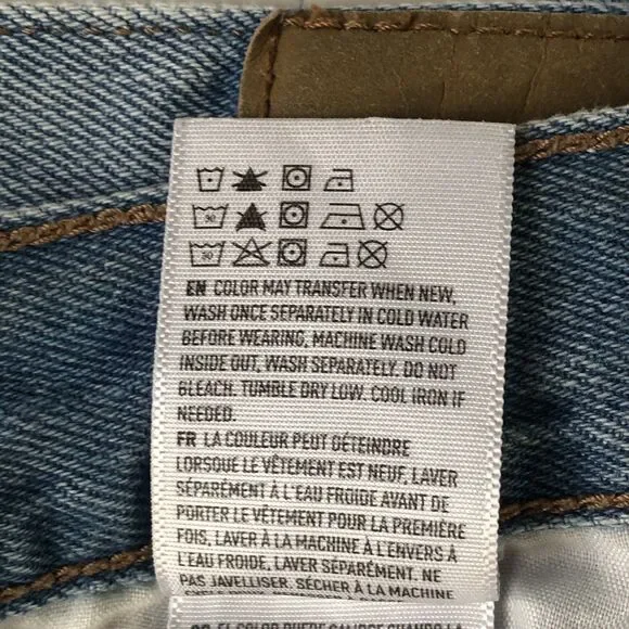 American Eagle Women’s Mom Jean Light Blue Distressed Size 4 Short - Picture 13 of 16